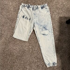 Gentleman's pants. Never used before.